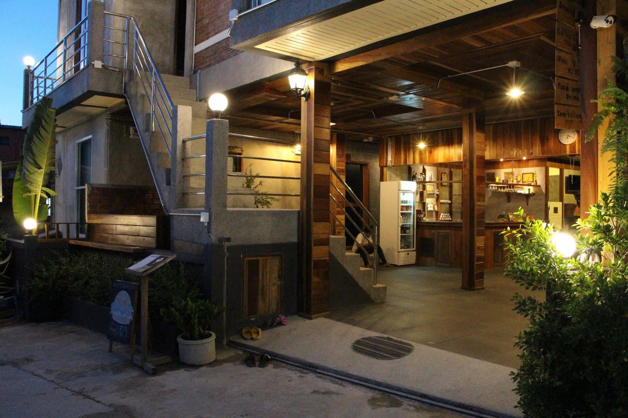 The Noi Guest House & Restaurant Koh Lipe Eksteriør bilde