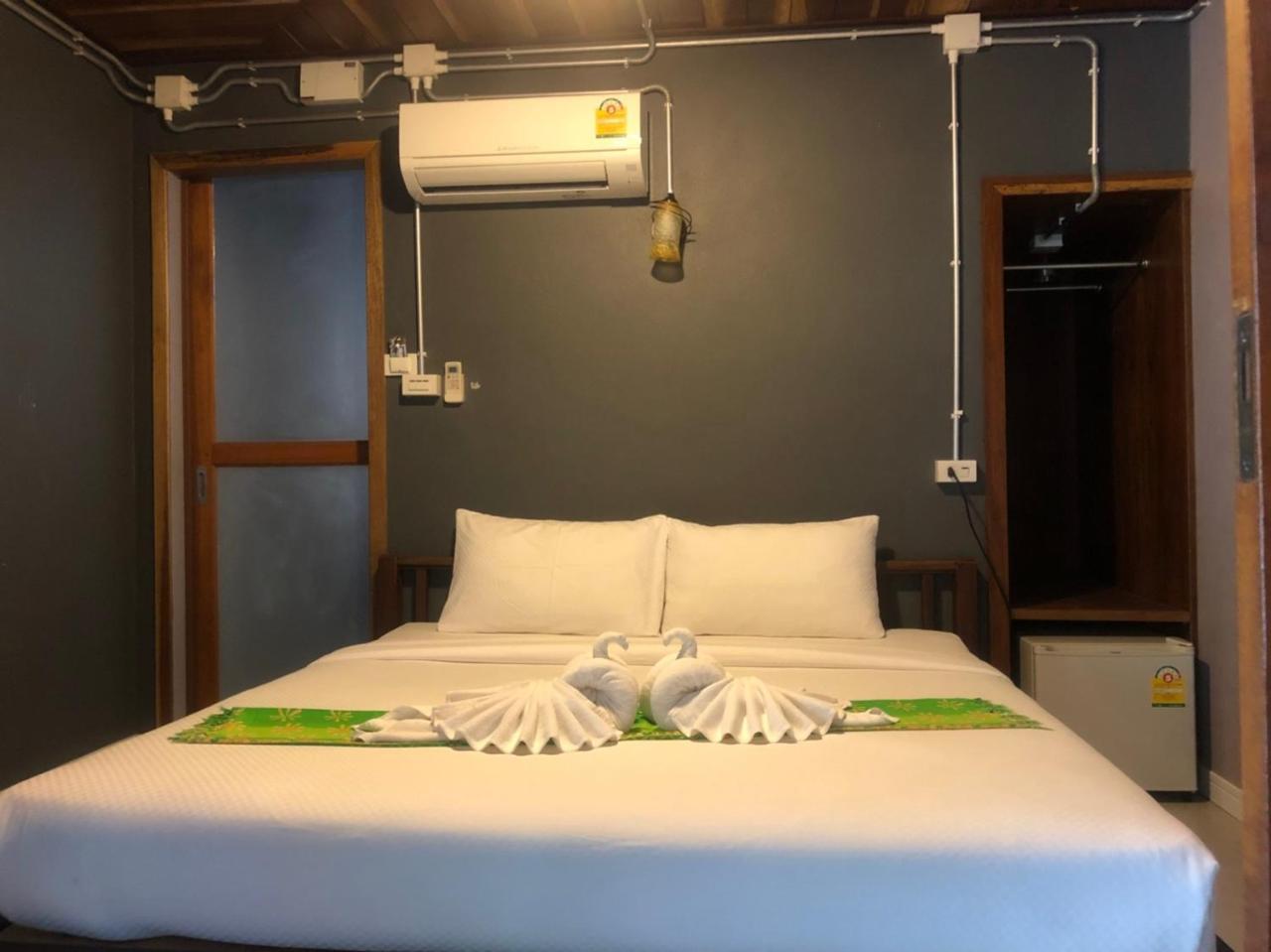 The Noi Guest House & Restaurant Koh Lipe Eksteriør bilde